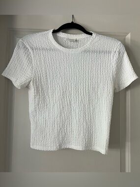 Abercrombie & Fitch White Short Sleeve Tee